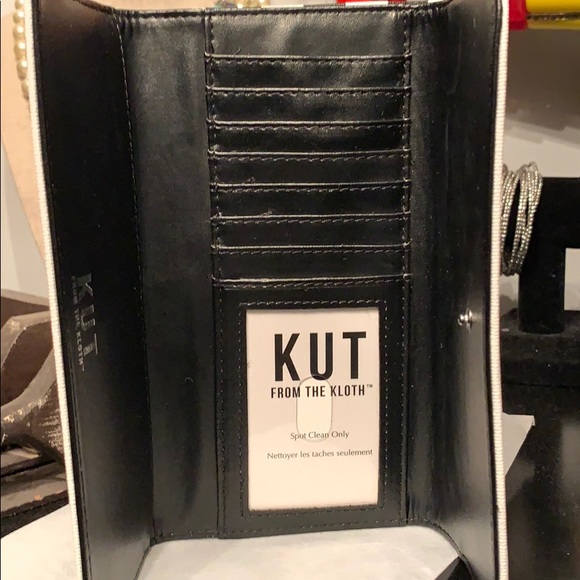 NEW Striped Wallet - Picture 2 of 4